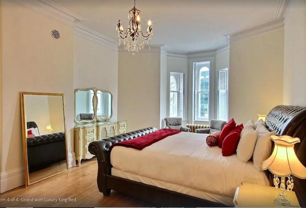 Les Maisons Montcalm Quebec City Apartment